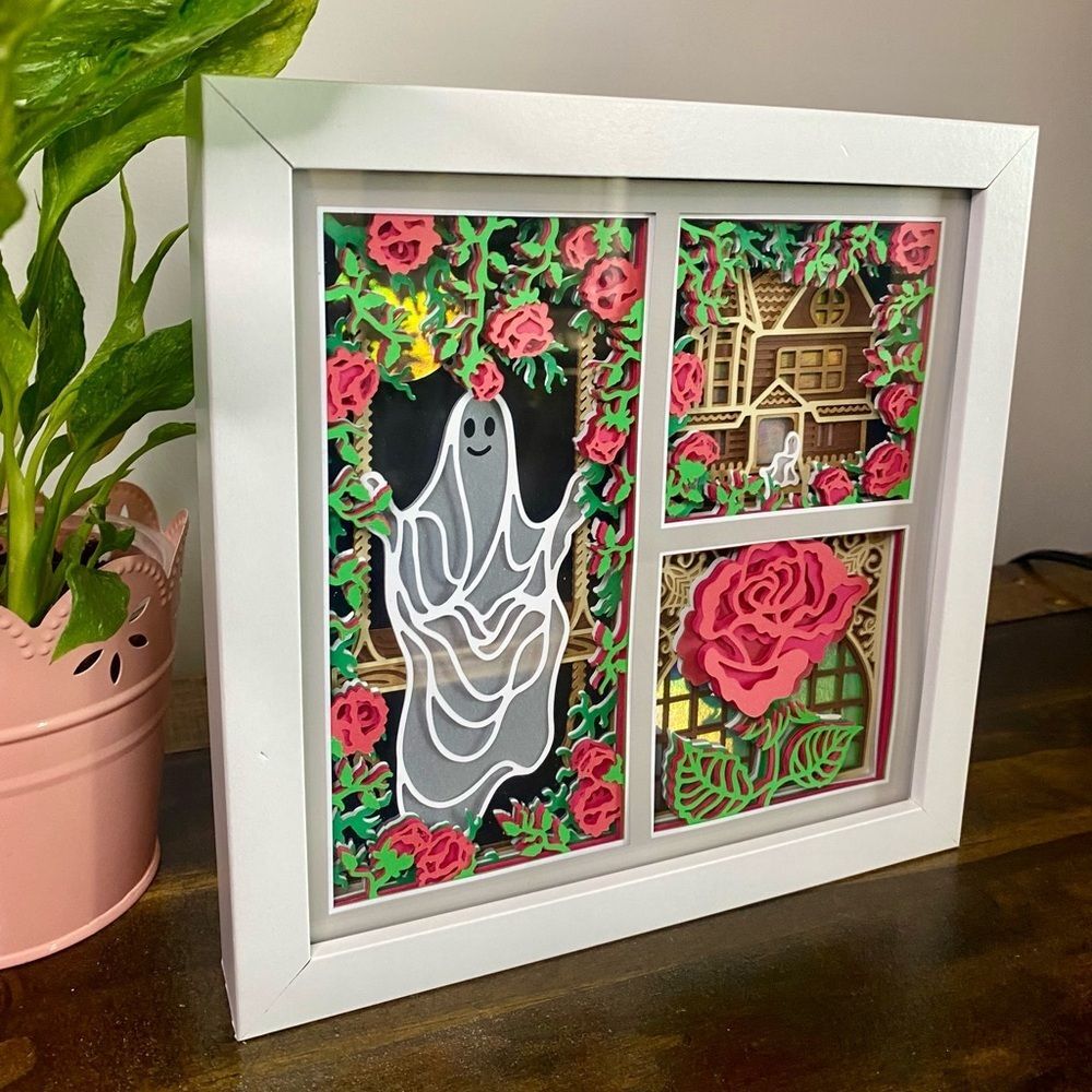 3D Ghost & Roses Halloween Shadowbox - Picture 2 of 6
